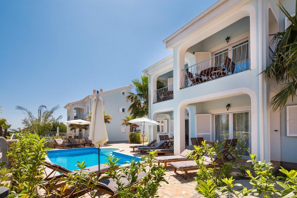 Boutique Hotel Bora & Villas Garamm Pakostane Exterior photo
